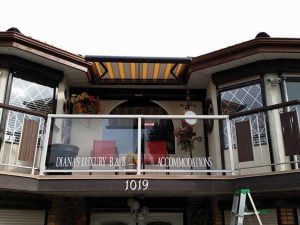 balcony awning
