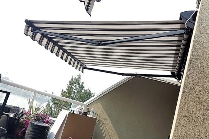 sunpitch retractable awnings